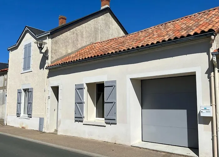 Paulownia - A 1,2km Des Plages - Confort Au Coeur Du Bourg فيلة جارد سور مير