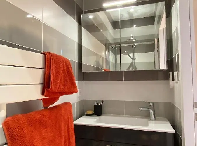 Paulownia - A 1,2km Des Plages - Confort Au Coeur Du Bourg فيلة *