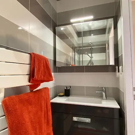 Paulownia - A 1,2km Des Plages - Confort Au Coeur Du Bourg Vila *